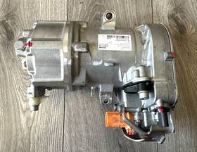 Mercedes-benz 0008306704 A/c Ac Refrigerant Compressor Part# Genuine Oem